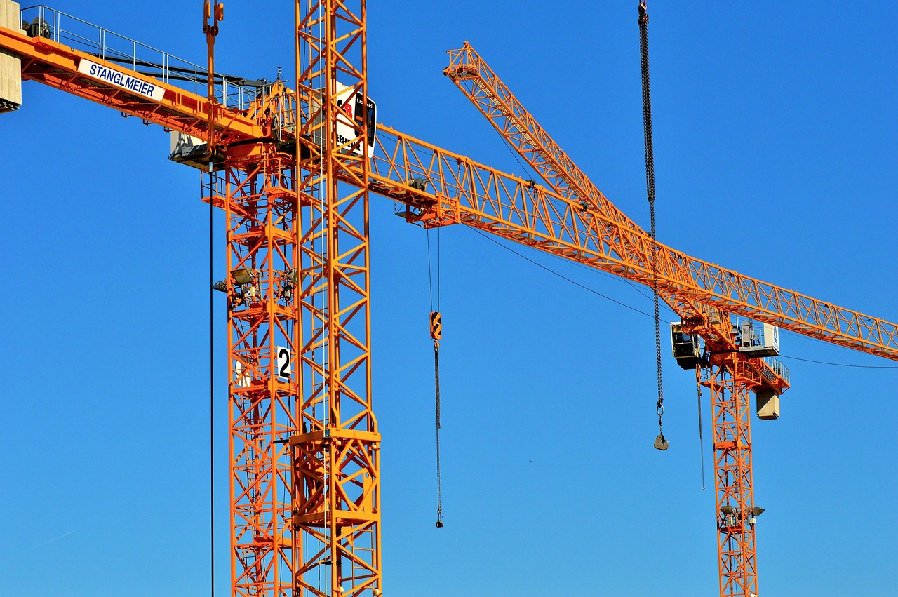 What a crane operator checks before he starts the engine